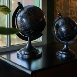 Dutchbone Statuettes Et Figurines Mappemonde En Aluminium Noir H27cm -Vases Soldes mappemonde en aluminium noir h27cm 2