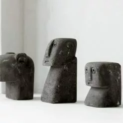 Bazar Bizar Statuettes Et Figurines Statue En Grès -Vases Soldes statue en gres 5