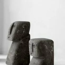 Bazar Bizar Statuettes Et Figurines Statue En Grès Sur Socle Métallique -Vases Soldes statue en gres sur socle metallique 2