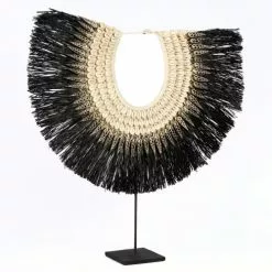 Bazar Bizar Statuettes Et Figurines Statuette En Raphia Noir Et Coquillage Noir Sur Grande Base En Métal -Vases Soldes statuette en raphia noir et coquillage noir sur grande base en metal 2