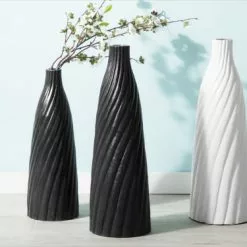 Beliani Vases Vase Décoratif En Céramique Noir H45 -Vases Soldes vase decoratif en ceramique noir h45 1