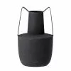 Bloomingville Vases Vase En Métal Noir H20 Cm 1 Bloomingville Vases Vase En Métal Noir H20 Cm -Vases Soldes vase en metal noir h20 cm